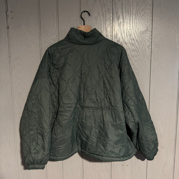 Packable Oversized Water-Resistant Quilted Utility Jacket — Moss Green - Picture 2 of 2